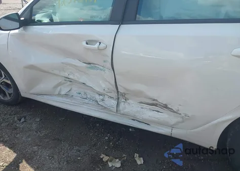 2021 Kia Forte Lxs из США, поврежденный, VIN 3KPF24ADXME362489